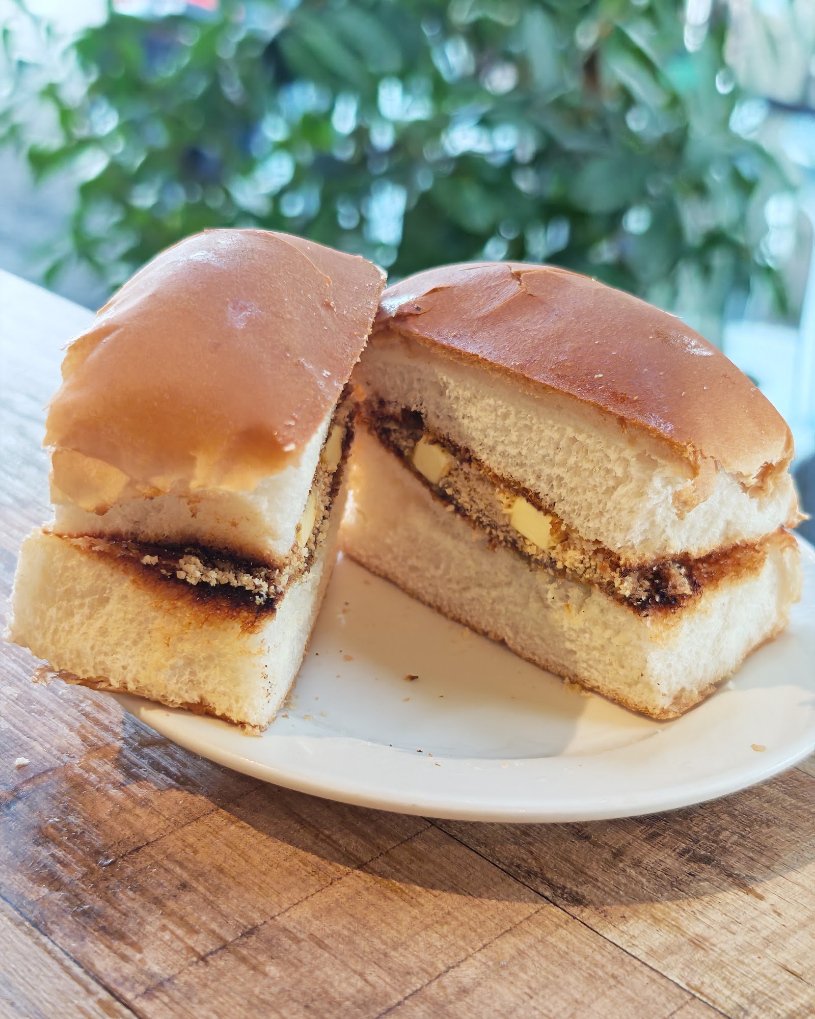 ROTI HAINAN BAKAR WITH KAYA & BUTTER 加央雪油烤海南面包